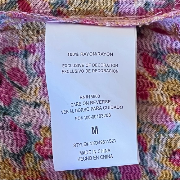 Women’s Floral Pink Yellow Romper Sleeveless V neck cross front and back Size M - Picture 4 of 5